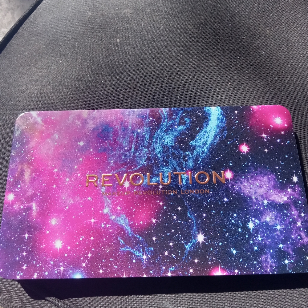 18 pan eyeshadow palette